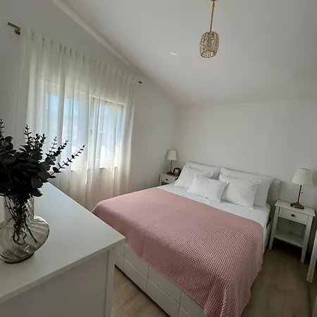Mia Apartment *